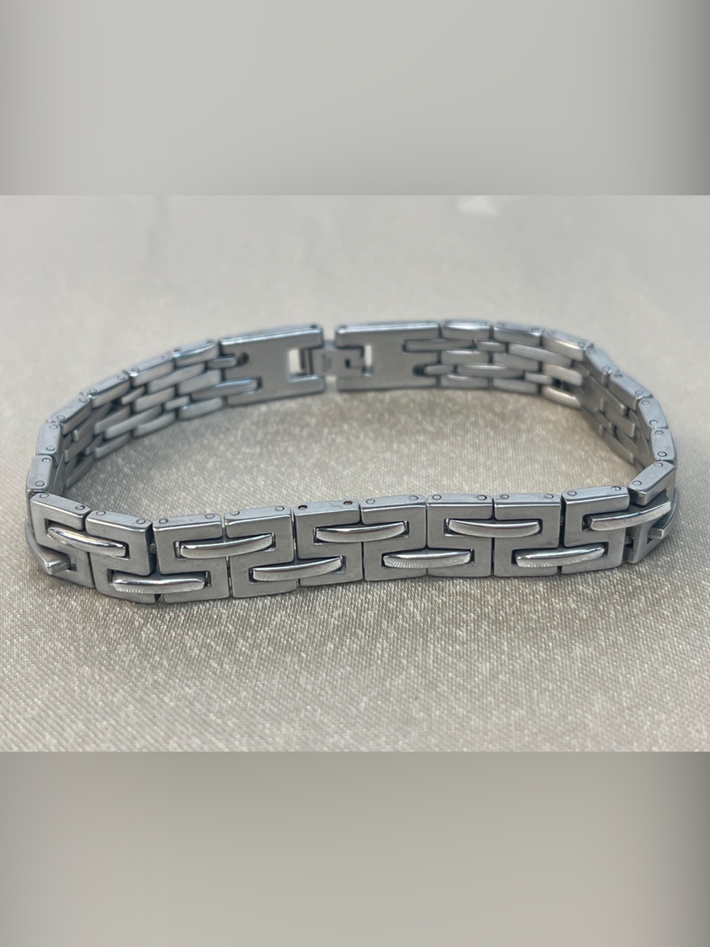 Men's Matte Silver Link Bracelet - Sleek Chain Design Stainless Steel